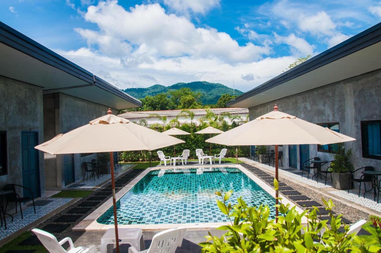องศา เฮาส์ Hotel หาดบางเทา ภายนอก รูปภาพ